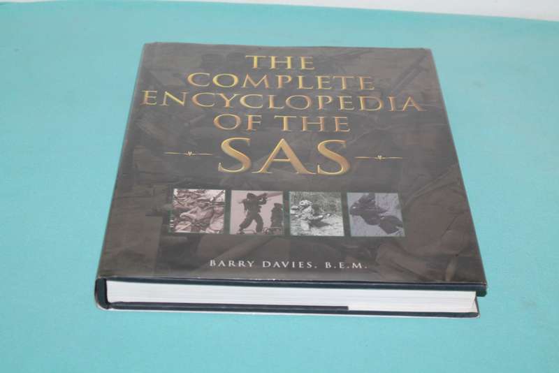 The Complete Encyclopedia  of the SAS Barry Davies