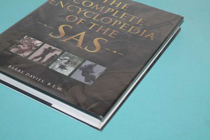 The Complete Encyclopedia  of the SAS Barry Davies