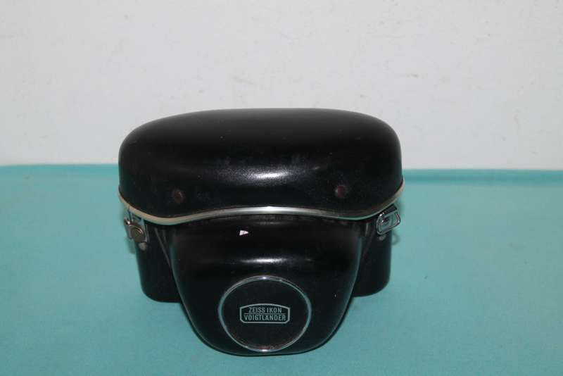 Icarex 35 CS Film Camera with leather case
