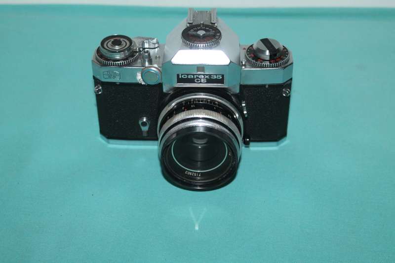 Icarex 35 CS Film Camera with leather case