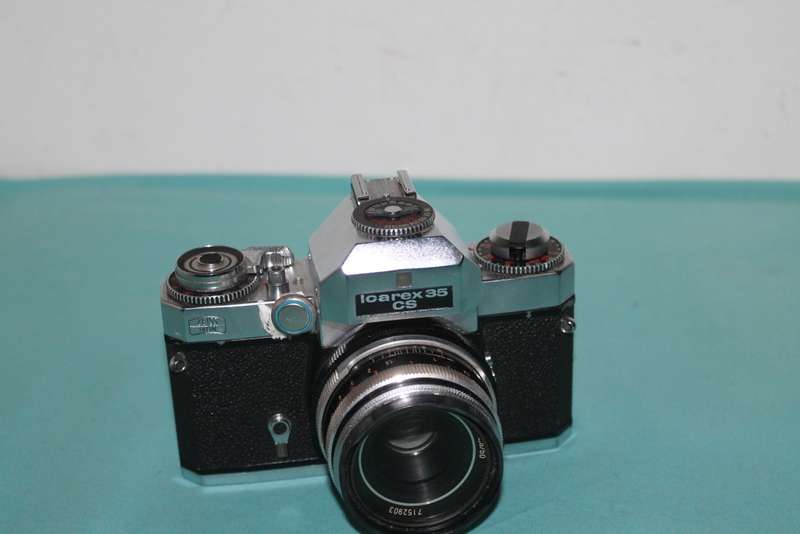 Icarex 35 CS Film Camera with leather case