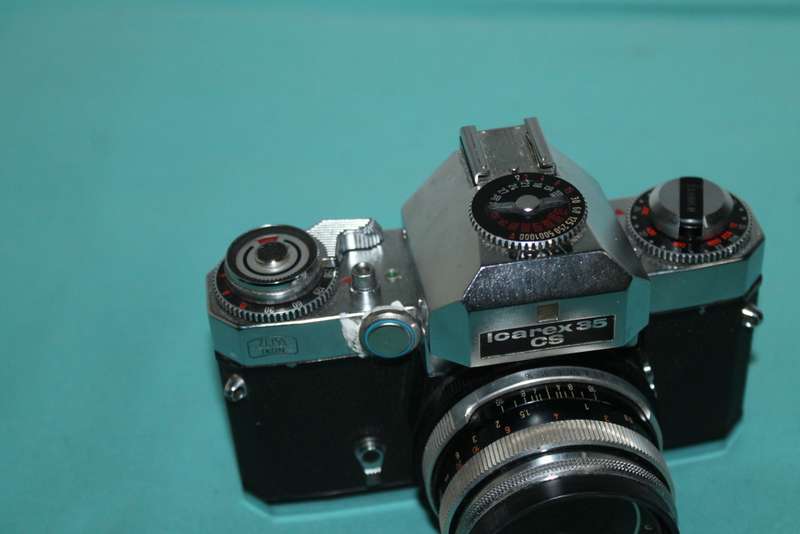 Icarex 35 CS Film Camera with leather case