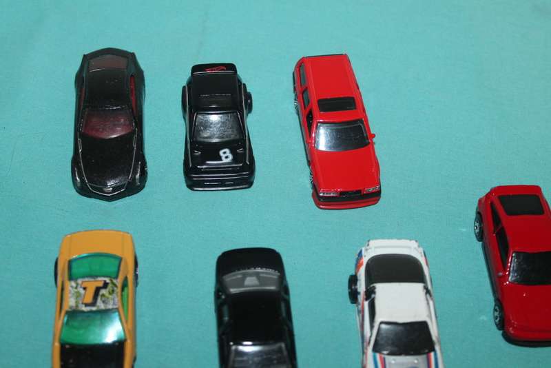 7 Hot wheels NO 2