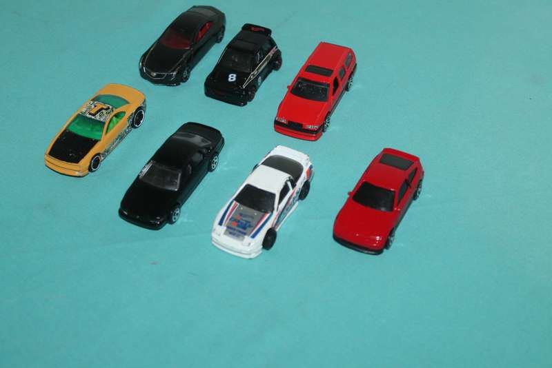 7 Hot wheels NO 2
