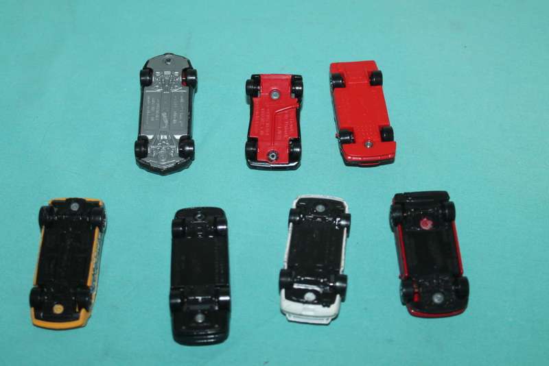 7 Hot wheels NO 2