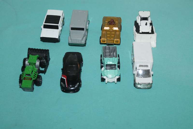 8 Matchbox Cars No 6