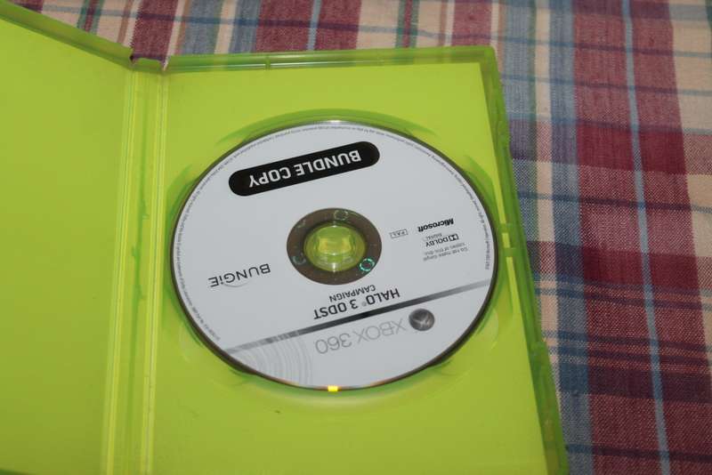 Xbox 360 Bundle copy Forza motor sport  Halo3 ODST