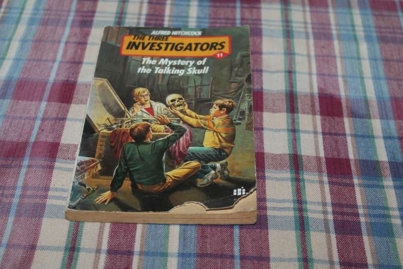 Alfred Hitchcock The Three Investigators Talking Skull