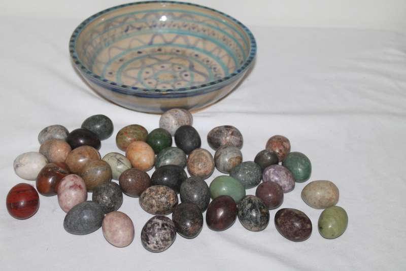 40 Stone eggs for decor