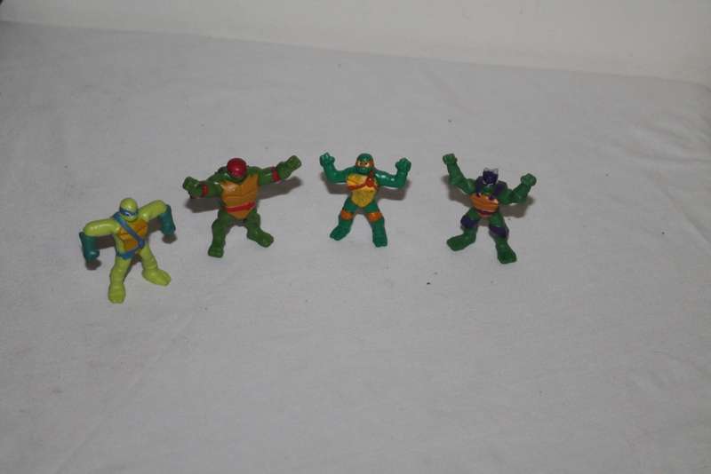4 Miniature TMNT