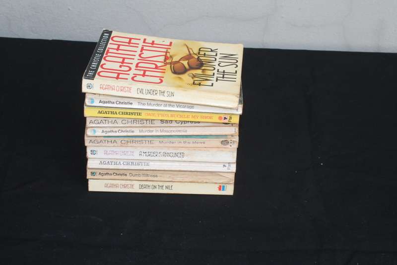 10 Agatha christie books NO 1