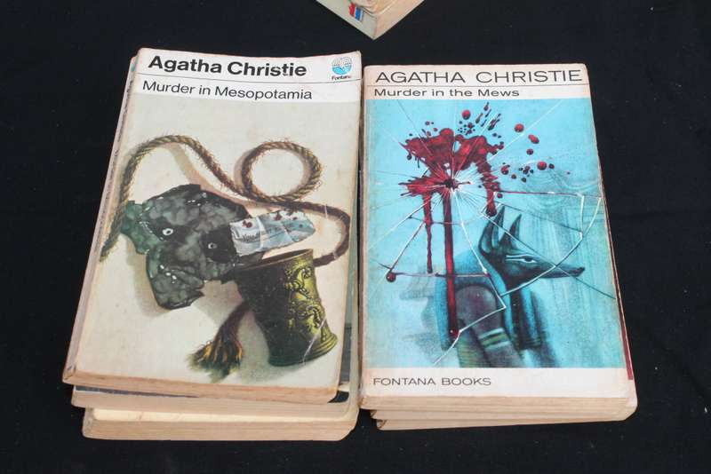 10 Agatha christie books NO 1