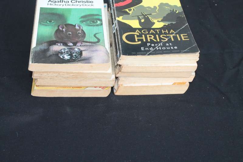 10 Agatha Christie Books No 2