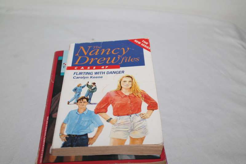 Nancy Drew Flirting with Danger Carolyn Keene