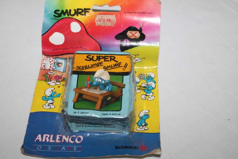 Sealed Boxed Smurf  Schooltable