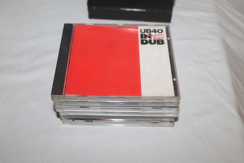UB 40 Present Arms