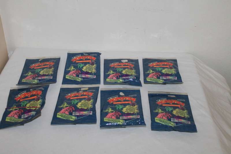 8 Sealed Packets Monsters in your Pocket