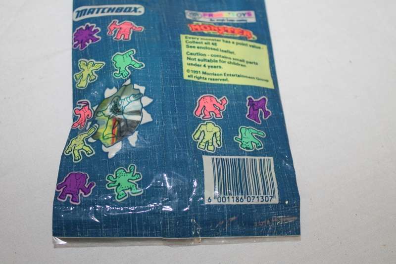 8 Sealed Packets Monsters in your Pocket