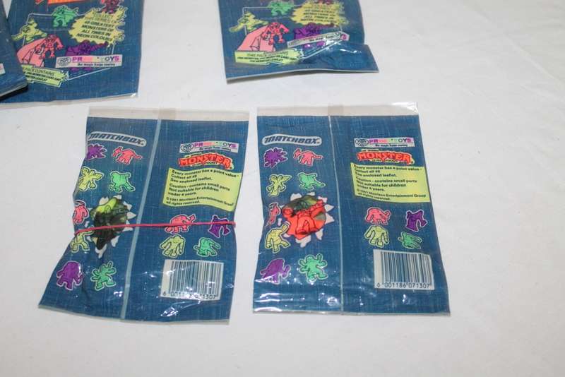 8 Sealed Packets Monsters in your Pocket