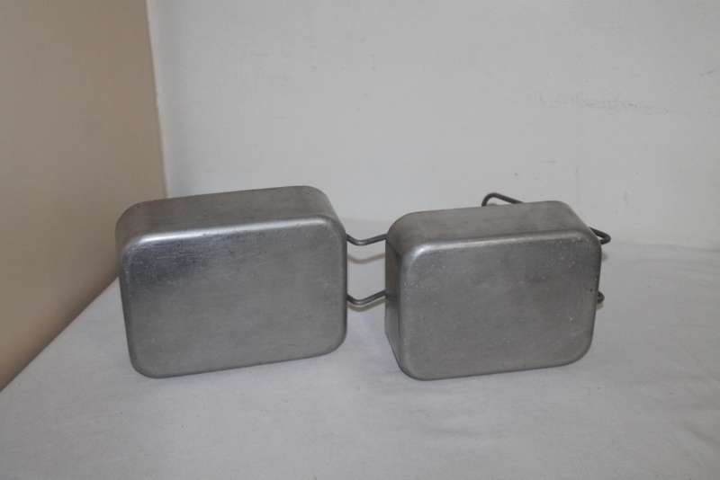 2 `vark` pans