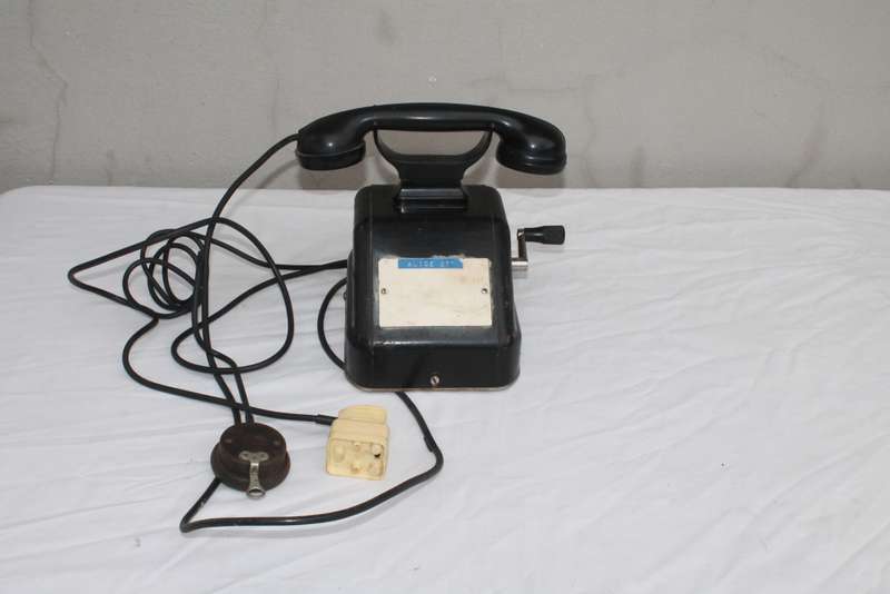 Vintage Sieman`s Telephone