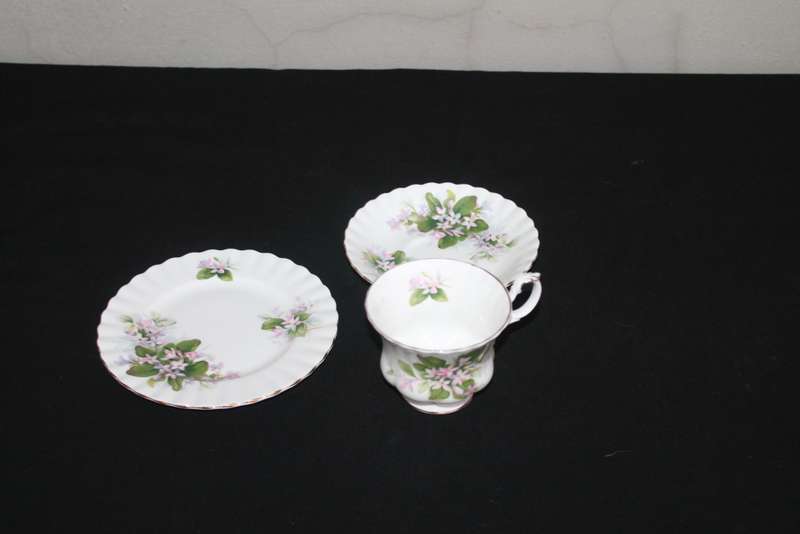 Royal Albert trio