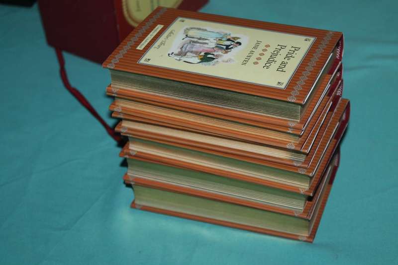 Jane Austin Collector`s Library Box Set 6 Books