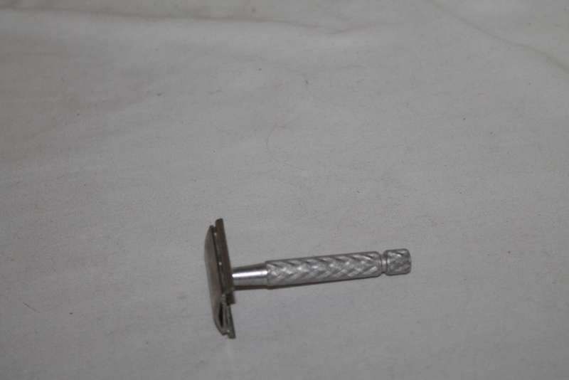 Metal Razor
