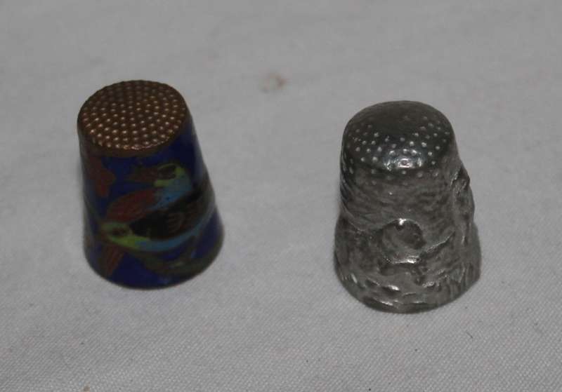 2 Metal thimbles