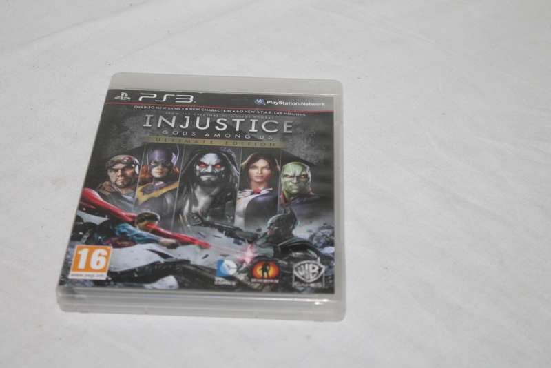 PS 3 Injustice Gods Among us Ultimate Edition