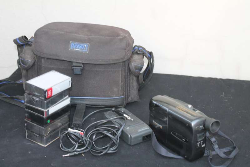 Panasonic Video Recorder plus tapes Spares/Repairs