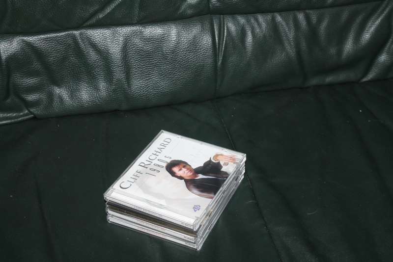 Cliff Richard x 4 cd`s