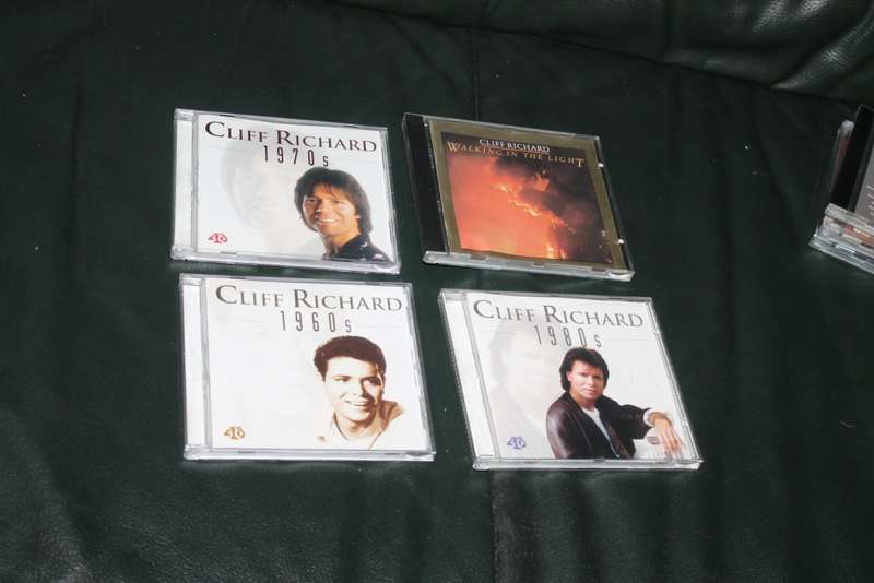 Cliff Richard x 4 cd`s