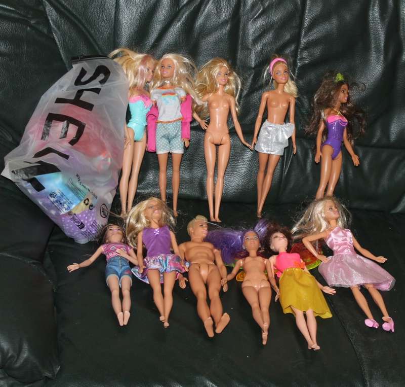 11 Barbies, ken and Barbie clothing