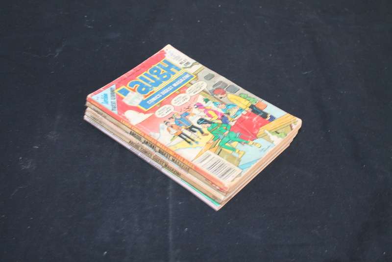 5 Archie Digest Comic books