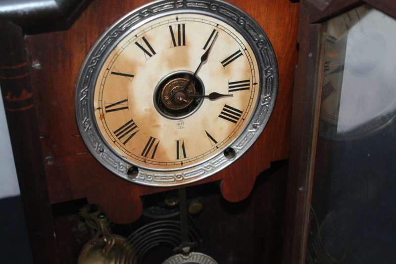 Mantle Clock