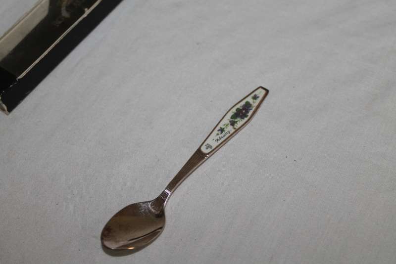 Royal Albert Boxed Cake spoon February