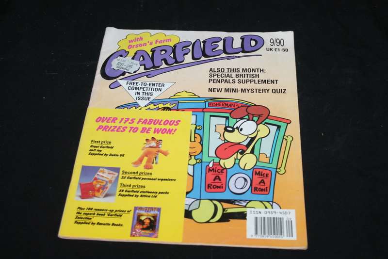2 Garfield Comic Books