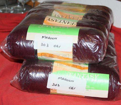10 Balls of Wool - Maroon