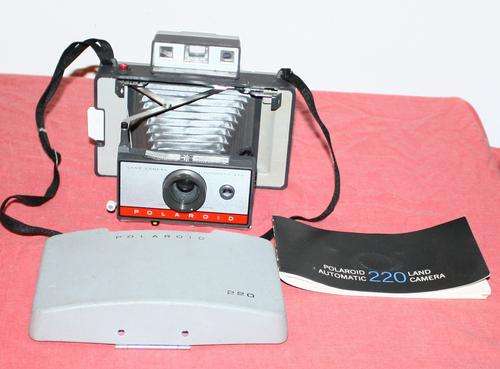 Polaroid Land 2000 with instructions