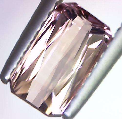 NEAR FLAWLESS 1.07ct BI COLOUR TOURMALINE