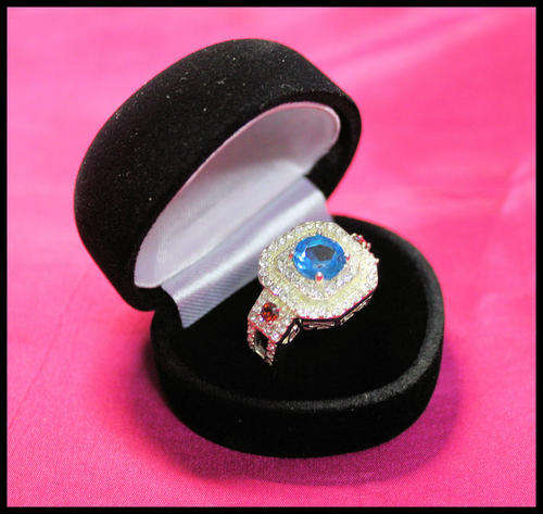 NEW 925 STERLING SILVER RING WITH COLOURED STONES - SIZE 8
