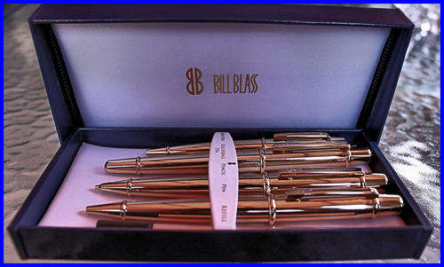 CROSS BILL BLASS SET OF 4 + FREE REFILL  - NEW IN BOX