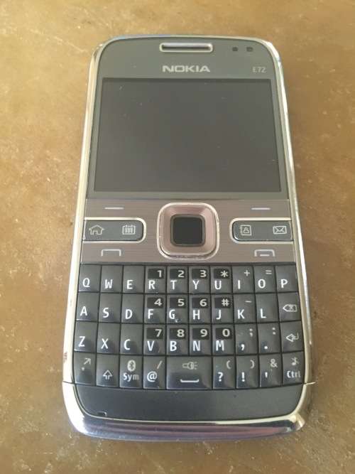 Nokia E72