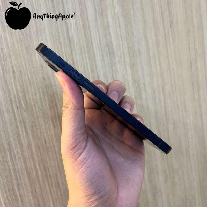 iPhone 12 *NEWLY USED*