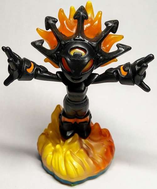 SKYLANDERS SWAP FORCE LIGHTCORE - SMOLDER DASH