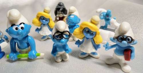 MCDONALDS MINI SMURF  11 PIECE LOT