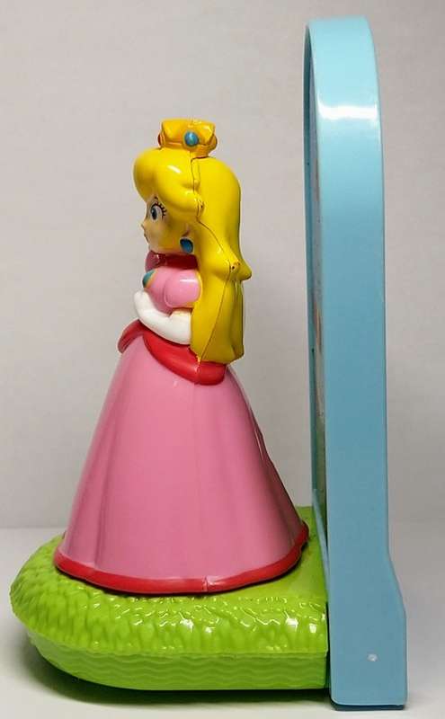NINTENDO FOR McDONALDS - SUPER MARIO BROS. - PRINCESS PEACH WITH GAME DIORAMA