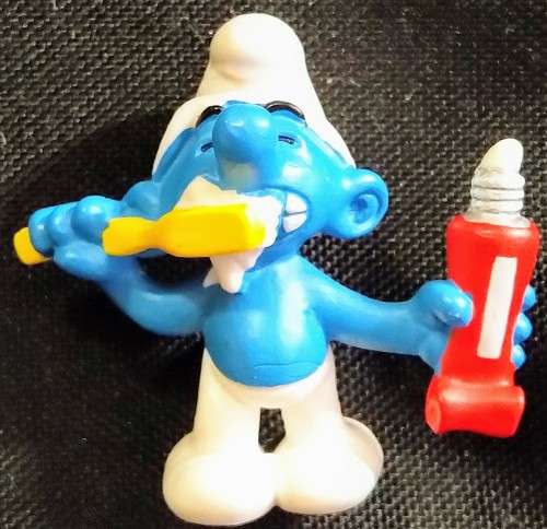 1979 PEYO TOOTHBRUSH SMURF