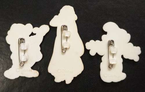 SUPER RARE 80`S DISNEY - SNOW WHITE PIN / BADGE SET
